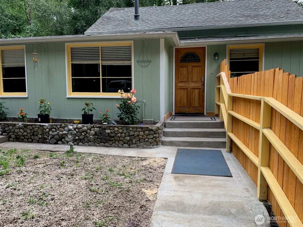 Photo of 15132 148th Avenue NE, Woodinville, WA 98072 (MLS # 2333007)