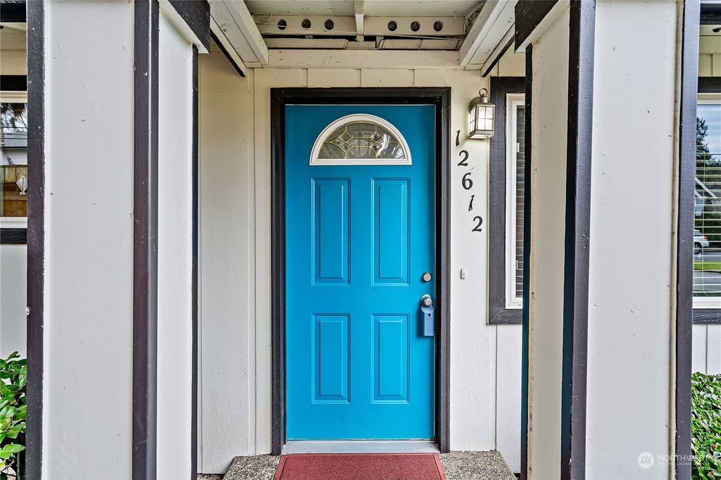 Photo of 12612 NE 90th Street St, Kirkland, WA 98033 (MLS # 2193903)