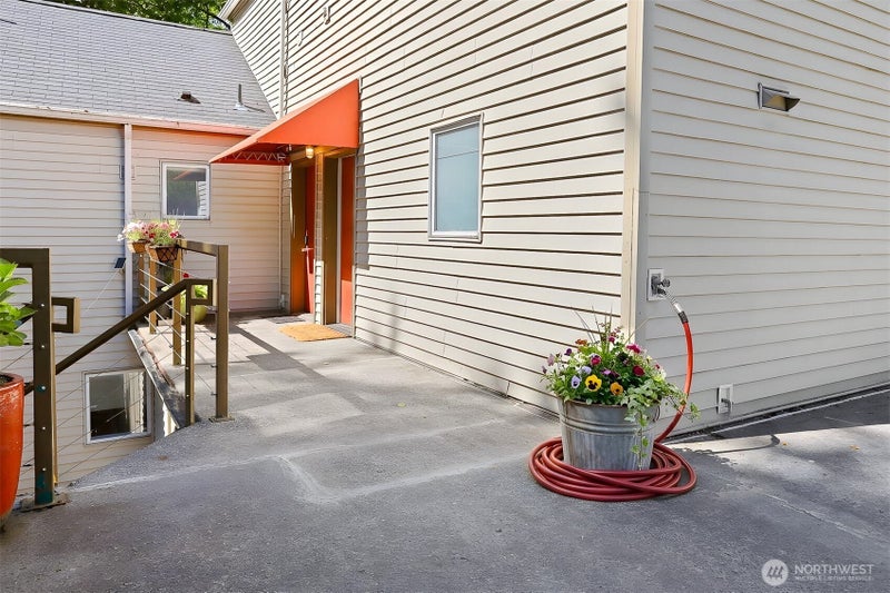 3406 W Government Way 7