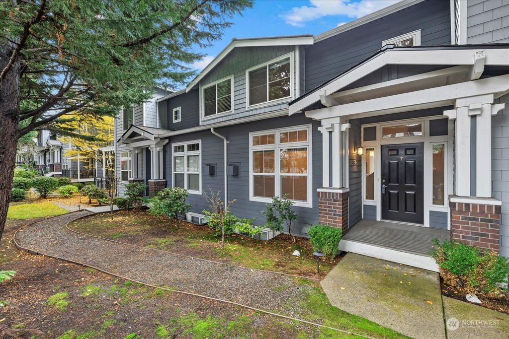 Photo of 8906 123rd Lane NE, Kirkland, WA 98033 (MLS # 2309647)
