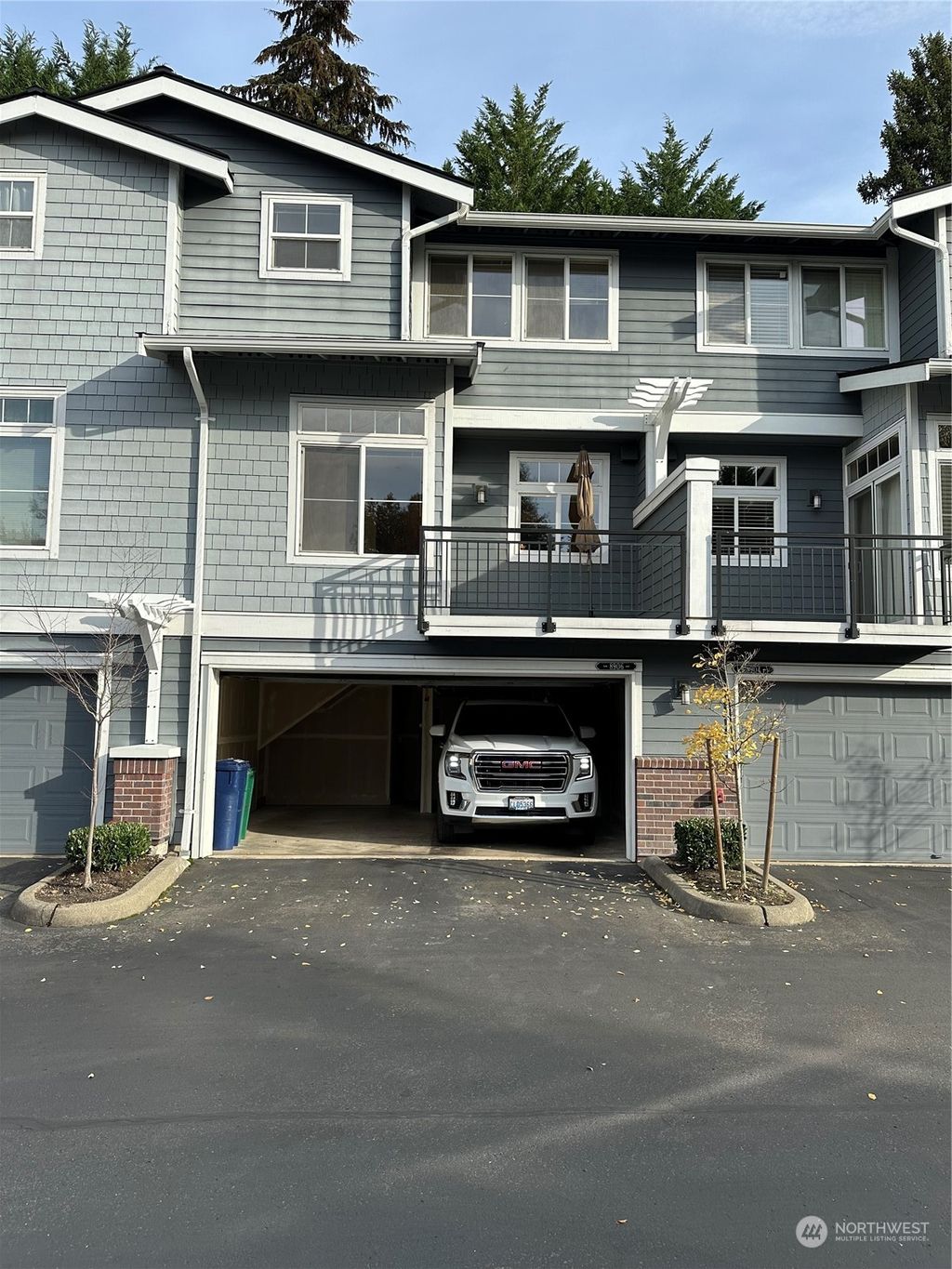 Photo of 8906 123rd Lane NE, Kirkland, WA 98033 (MLS # 2309647)