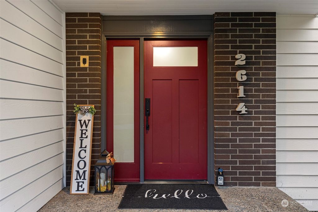 Photo of 2614 Evergreen Pt Rd Rd, Medina, WA 98039 (MLS # 2323173)