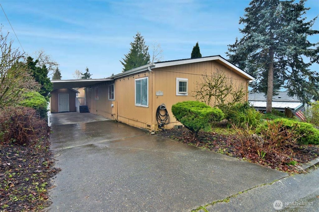Photo of 12611 NE 197th Street, Bothell, WA 98011 (MLS # 2468160)