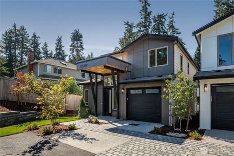 Photo of 12919 NE 78th Place, Kirkland, WA 98033 (MLS # 2445288)