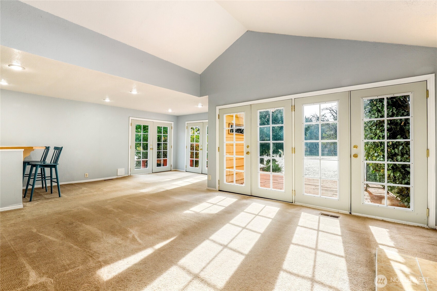 1275 NE South Petterson Road