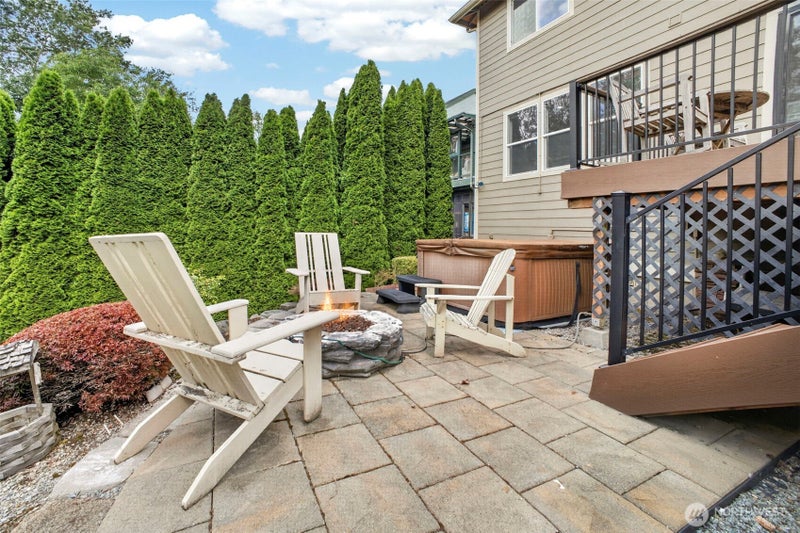 4381 Harborview Drive