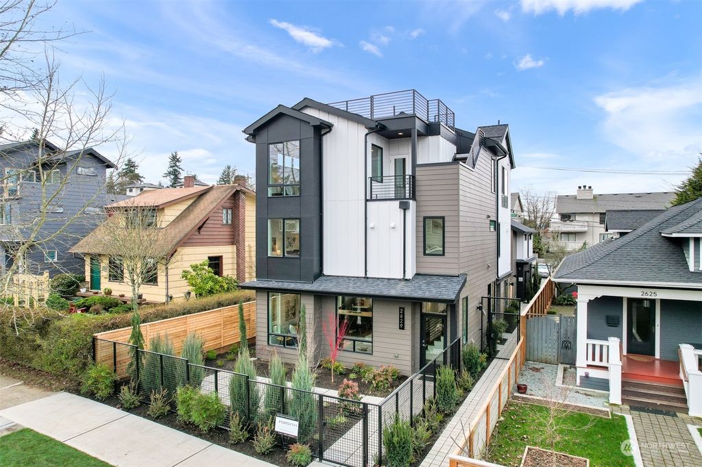 Photo of 2629 41st Avenue SW, Seattle, WA 98116 (MLS # 2201946)
