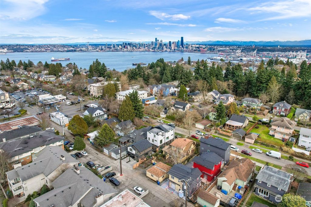 Photo of 2629 41st Avenue SW, Seattle, WA 98116 (MLS # 2201946)