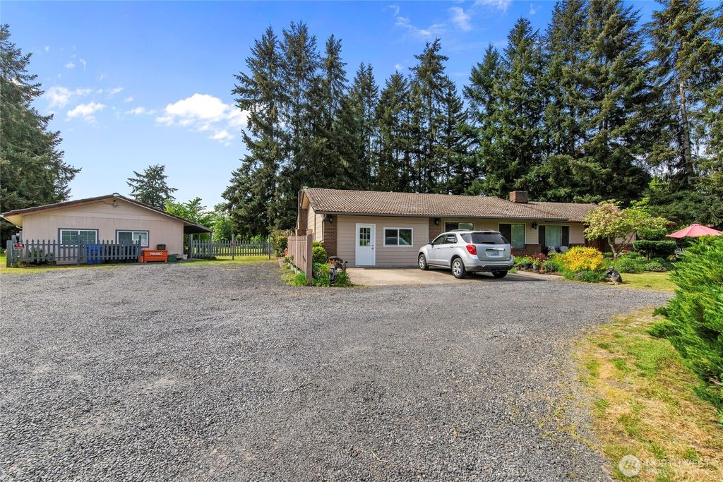 Photo of 3903 Harrison Avenue, Centralia, WA 98531 (MLS # 2523578)