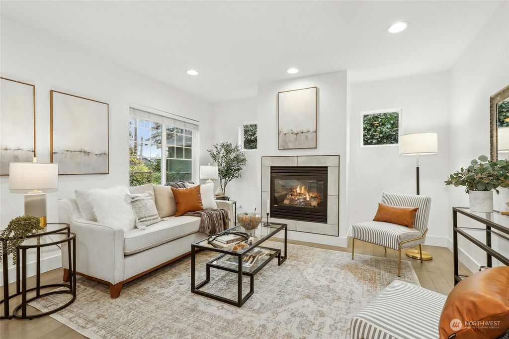 Photo of 621 NW 86th St, Seattle, WA 98117 (MLS # 2307324)