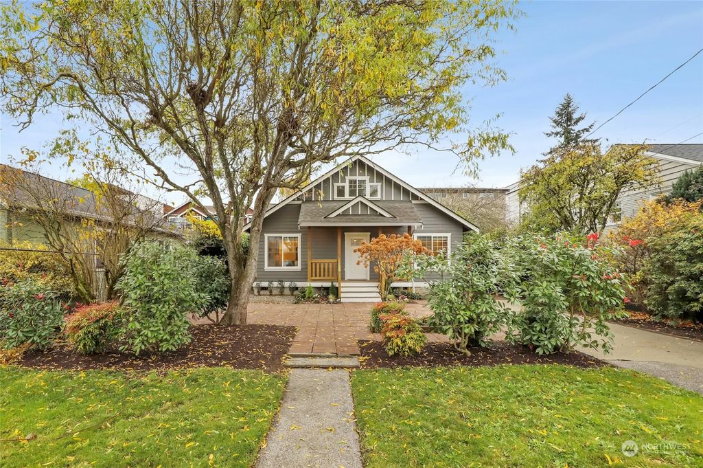 Photo of 621 NW 86th St, Seattle, WA 98117 (MLS # 2307324)