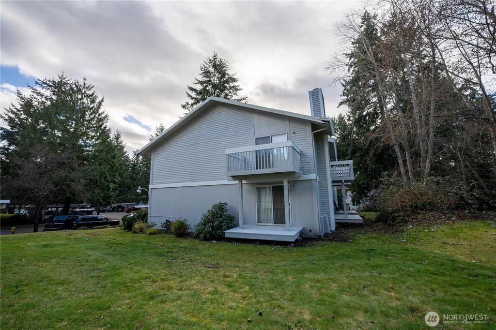 Photo of 34005 1 St Cir Circle S, Federal Way, WA 98003 (MLS # 2478223)