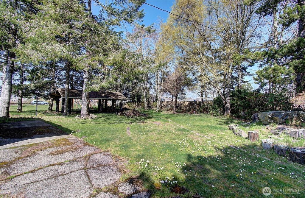 Photo of 4913 N Place, Seaview, WA 98644 (MLS # 2514476)