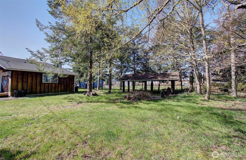 4913 N Place