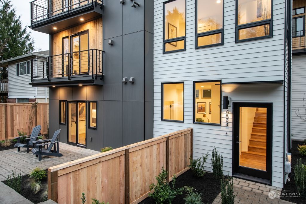 Photo of 4824 40th Avenue SW, Seattle, WA 98116 (MLS # 2315880)