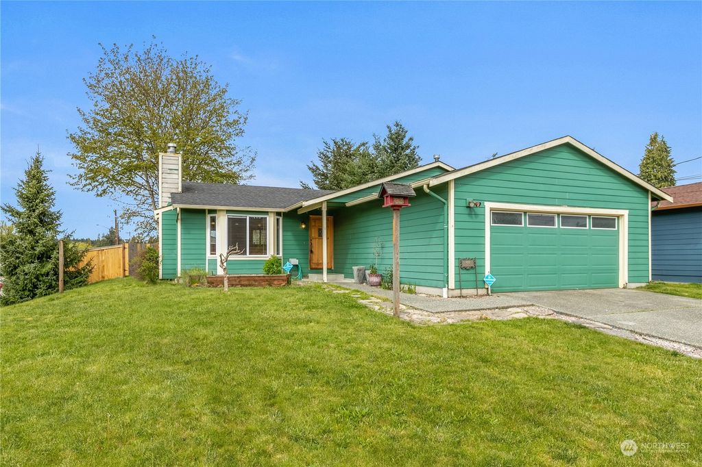 Photo of 408 Wabash Avenue, Granite Falls, WA 98252 (MLS # 2227949)