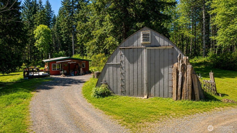 231 E Strong Road