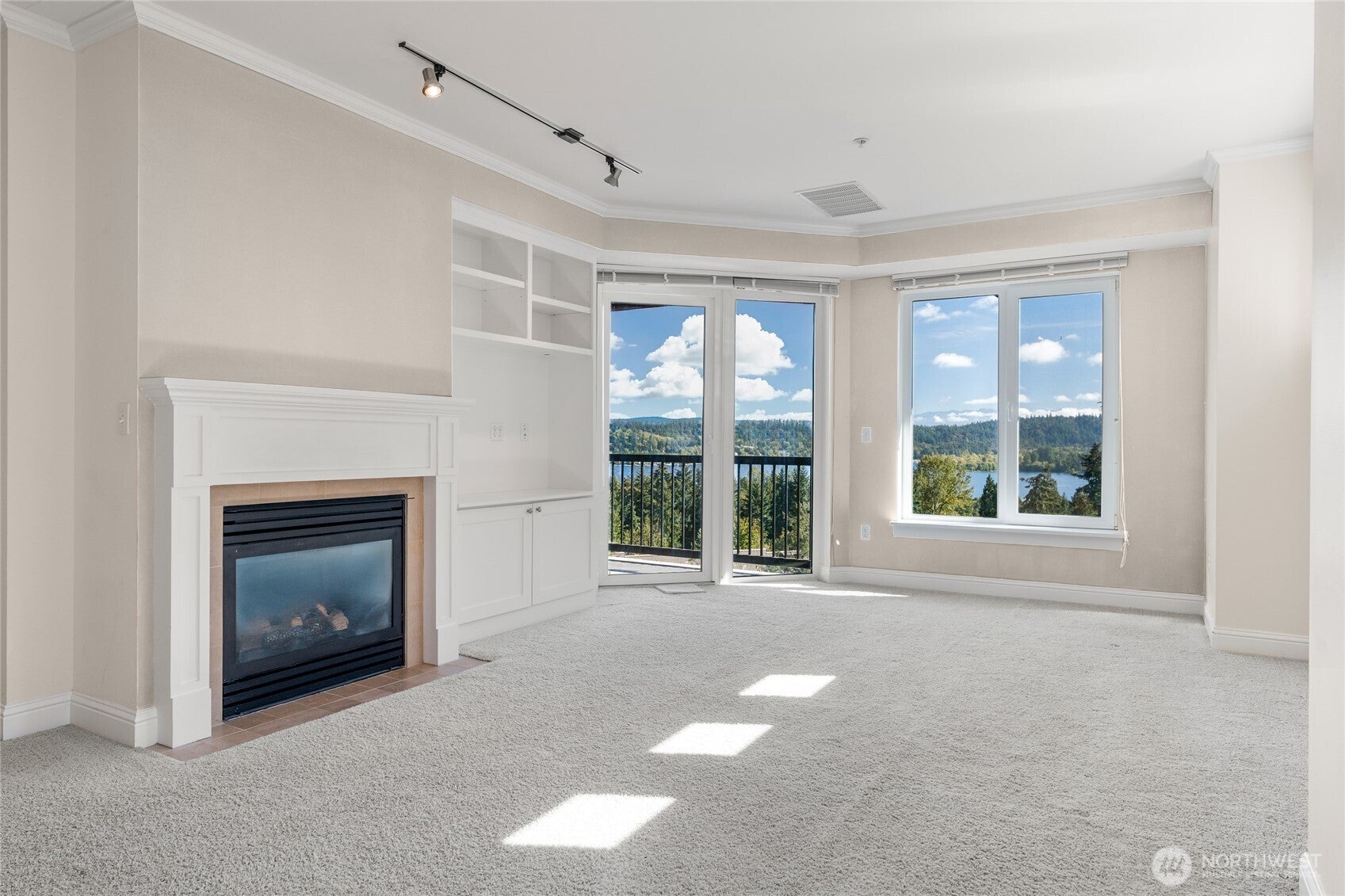 18707 SE Newport Way 410