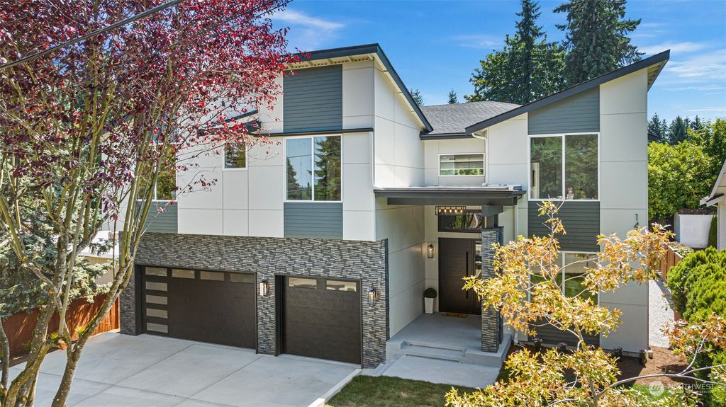 Photo of 14519 SE 14th Street, Bellevue, WA 98007 (MLS # 2150794)