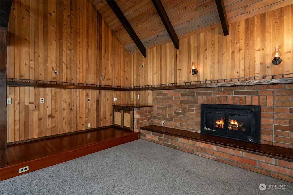 Photo of 13900 NE 73rd Place, Redmond, WA 98052 (MLS # 2269365)