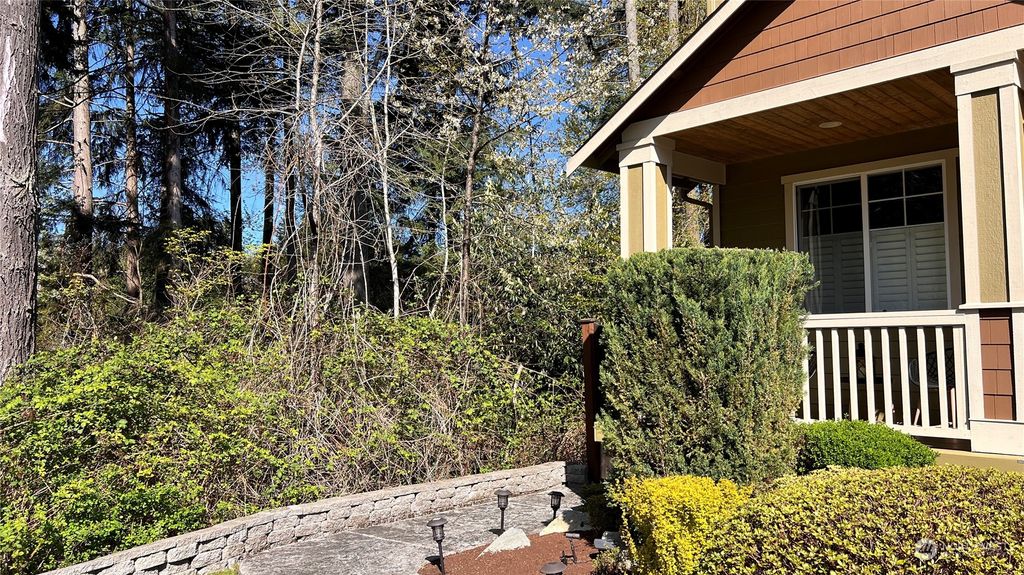 Photo of 2421 143 Rd Place SW, Lynnwood, WA 98087 (MLS # 2217663)