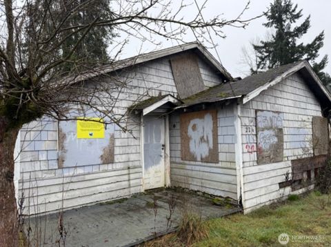 Photo of 226 S 7th Street, Shelton, WA 98584 (MLS # 2470165)