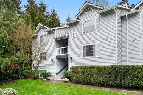 7453 Newcastle Golf Club Rd E302 Newcastle WA 98059
