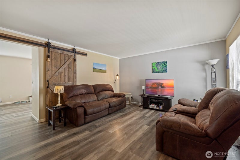 2912 Brook Lane