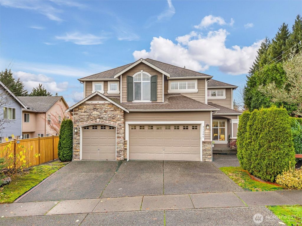 Photo of 21206 37th Avenue SE, Bothell, WA 98021 (MLS # 2461158)