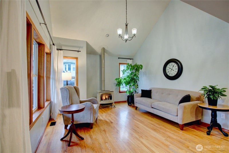 4316 Apache Drive