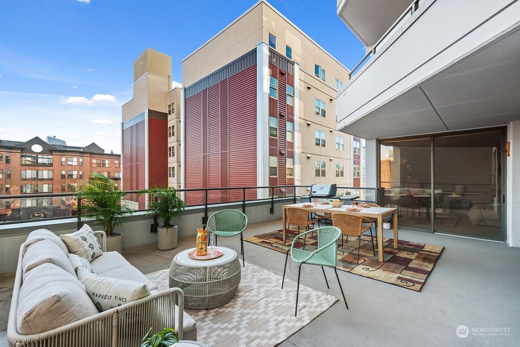 Photo of 2621 2nd Avenue #306, Seattle, WA 98121 (MLS # 2217813)