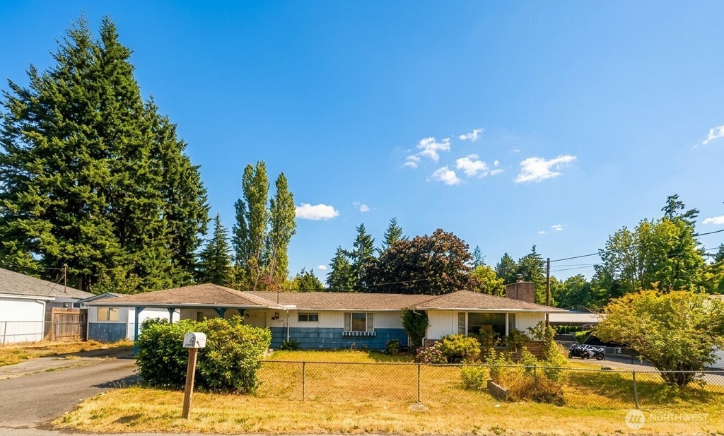 Photo of 10131 1st Drive SE, Everett, WA 98208 (MLS # 2576421)