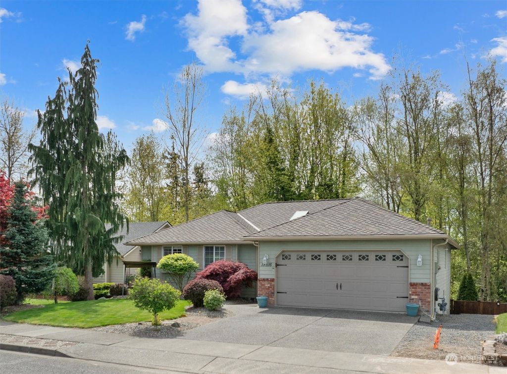 Photo of 17316 Redhawk Drive, Arlington, WA 98223 (MLS # 2228078)
