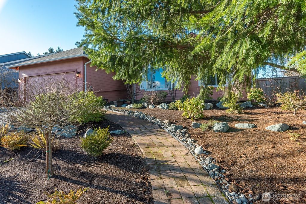 Photo of 3508 F Avenue, Anacortes, WA 98221 (MLS # 2467697)