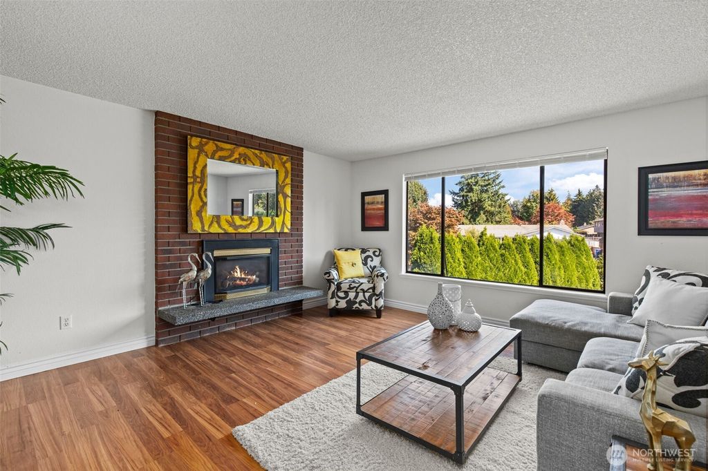 Photo of 528 213th Street SW, Bothell, WA 98021 (MLS # 2438225)
