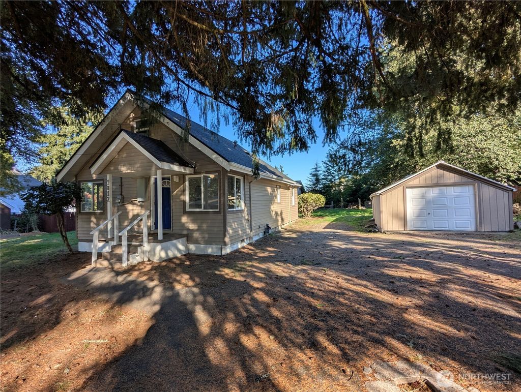 Photo of 1812 Amhurst Street SE, Olympia, WA 98501 (MLS # 2443532)