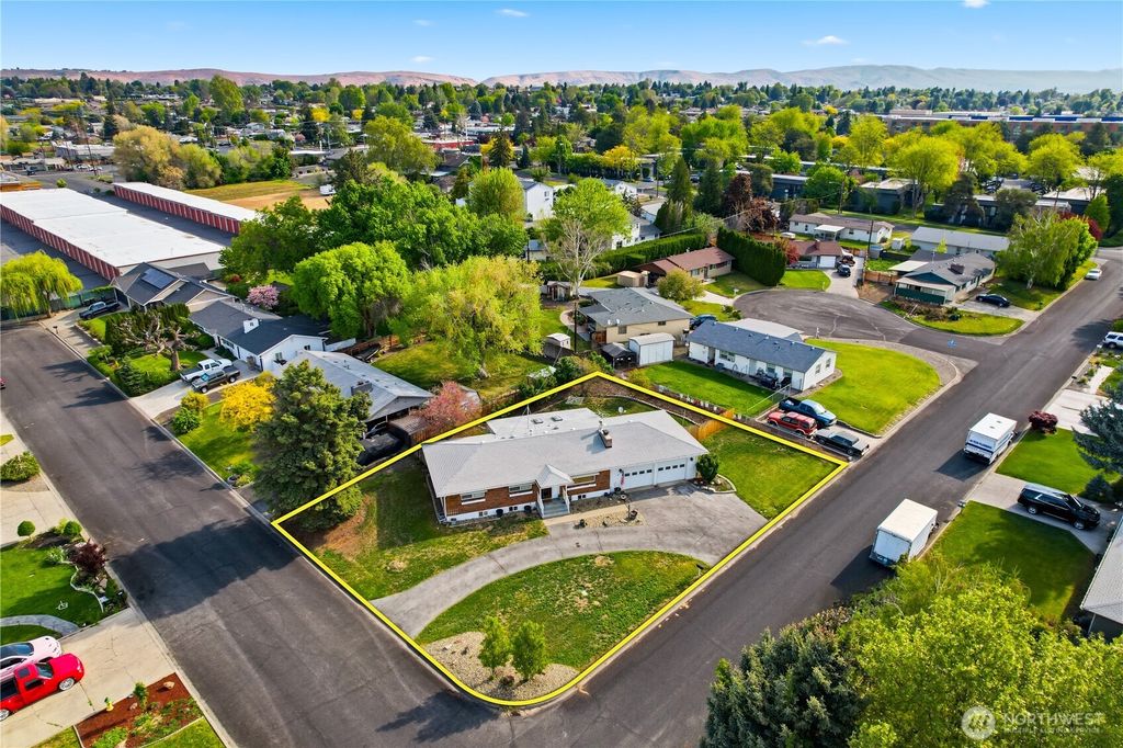 Photo of 4905 Bristol Way, Yakima, WA 98908 (MLS # 2517533)