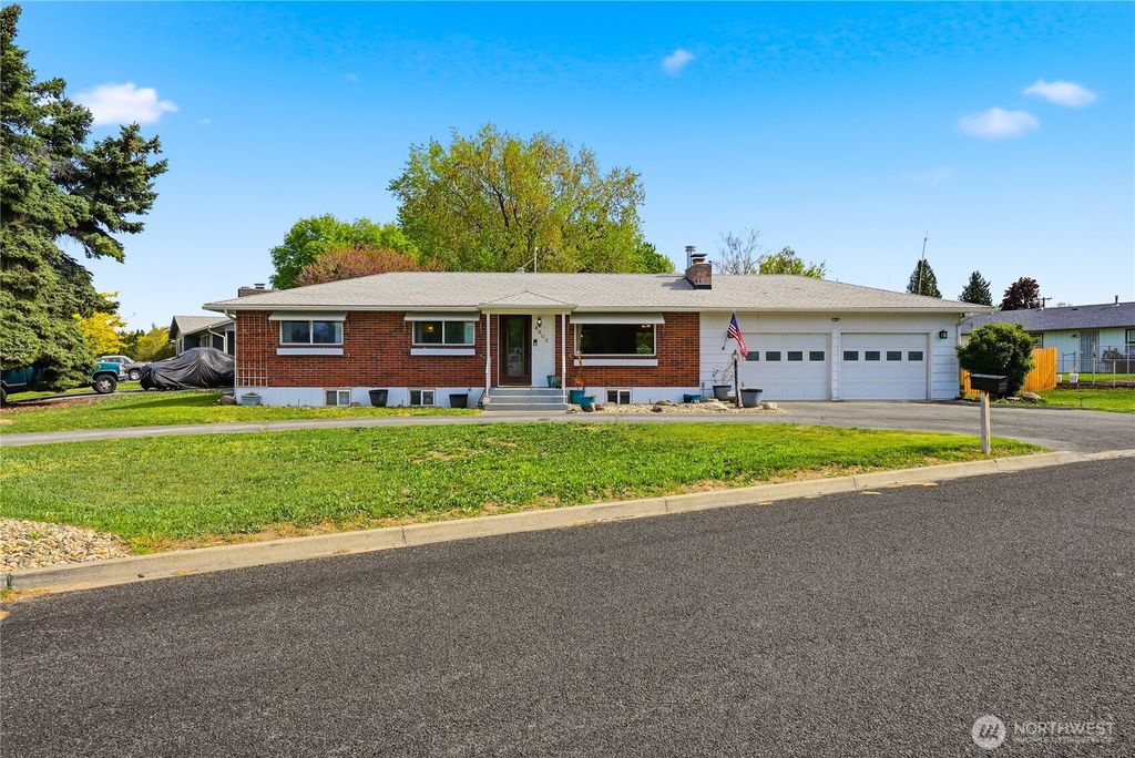 Photo of 4905 Bristol Way, Yakima, WA 98908 (MLS # 2517533)
