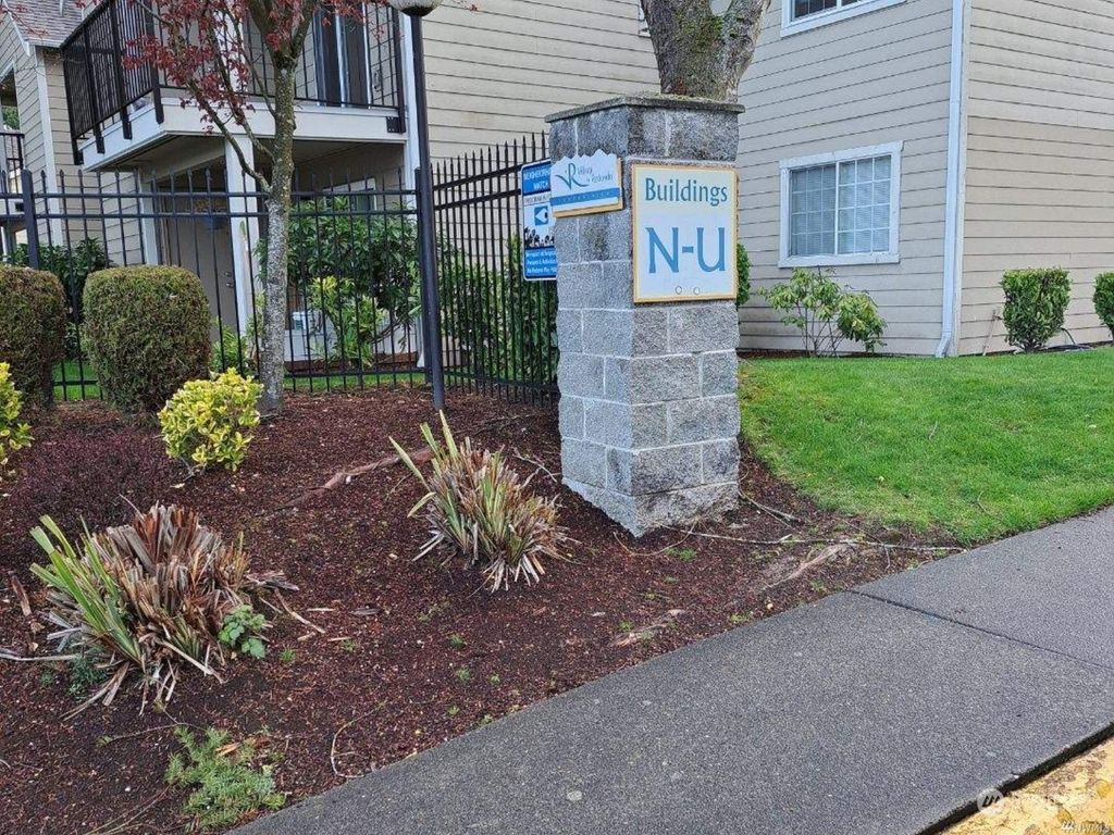 Photo of 28300 18th Avenue S #U 102, Federal Way, WA 98003 (MLS # 2065203)