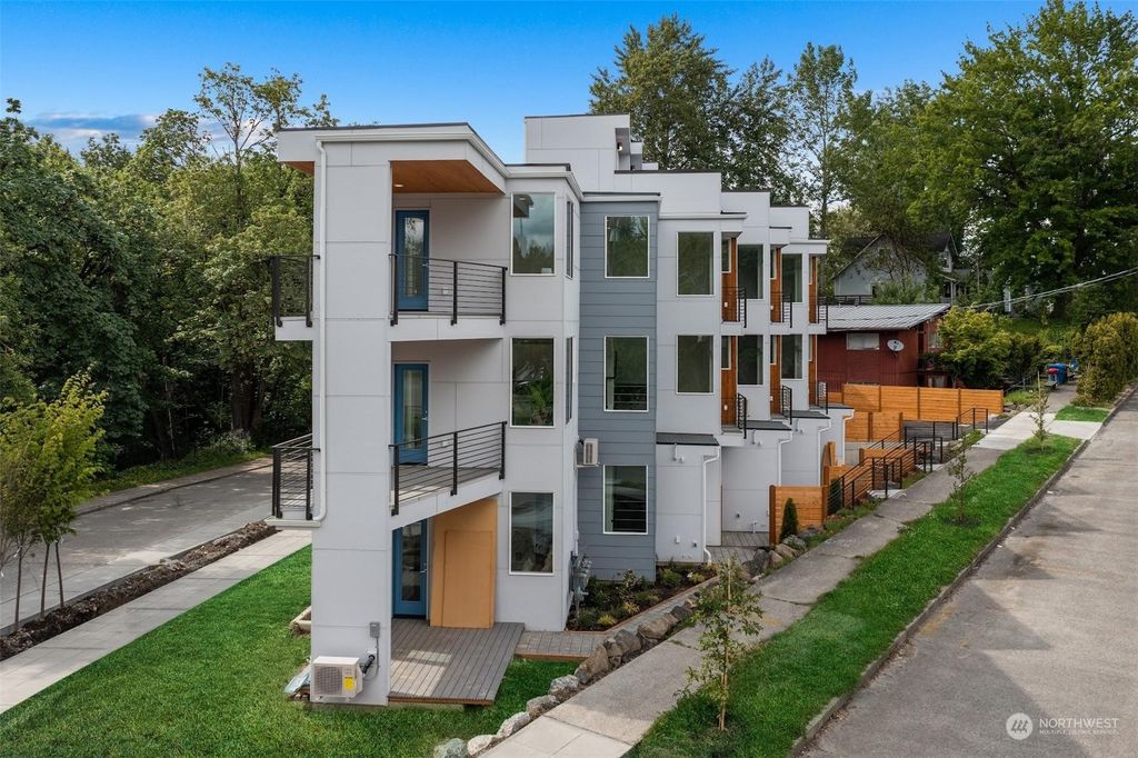 Photo of 9358 Sturtevant Avenue S, Seattle, WA 98118 (MLS # 2004346)