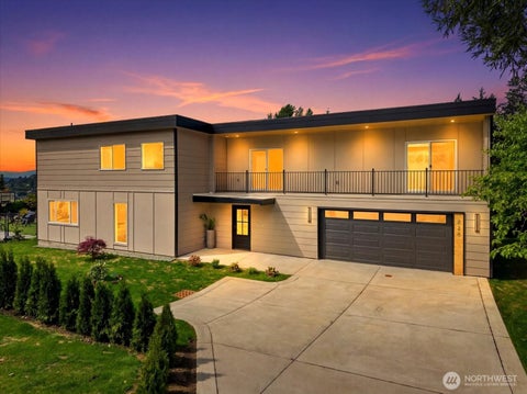 Photo of 228 SW 183rd Street, Normandy Park, WA 98166 (MLS # 2524576)
