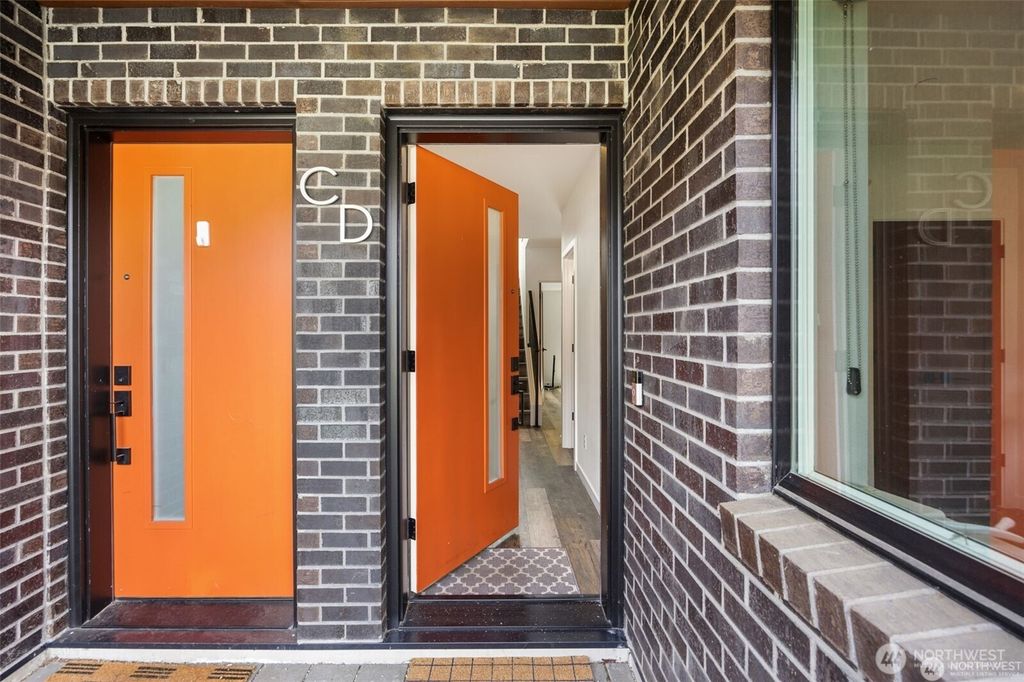 Photo of 917 NW 51st Street #D, Seattle, WA 98107 (MLS # 2405077)