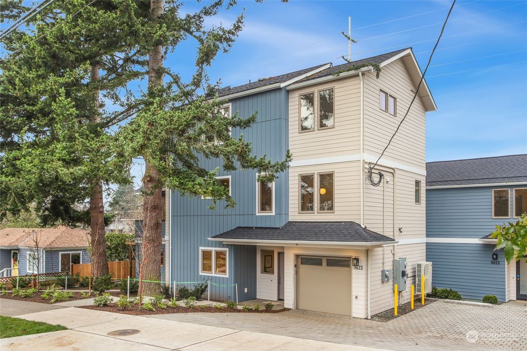 Photo of 9615 Fremont Avenue N, Seattle, WA 98103 (MLS # 2314940)