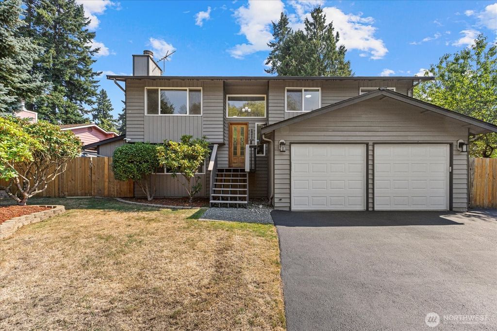 Photo of 18411 22nd Drive SE, Bothell, WA 98012 (MLS # 2466936)