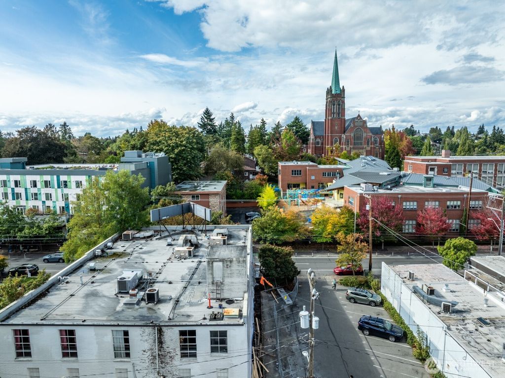 Photo of 5039 11th Avenue NE, Seattle, WA 98109 (MLS # 2475135)