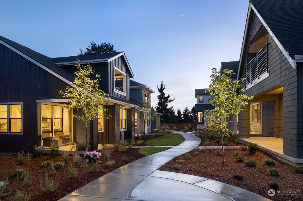 Photo of 10233 (HS 30) 135th Circle NE, Kirkland, WA 98033 (MLS # 2177776)