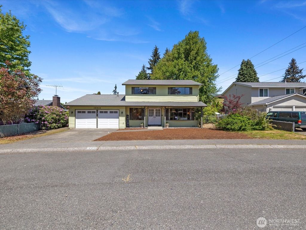 Photo of 12314 NE 162nd Street, Bothell, WA 98011 (MLS # 2514517)
