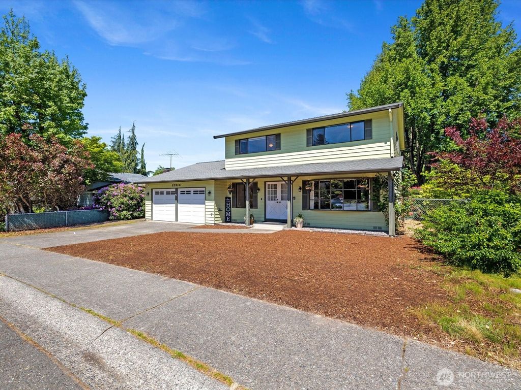 Photo of 12314 NE 162nd Street, Bothell, WA 98011 (MLS # 2514517)