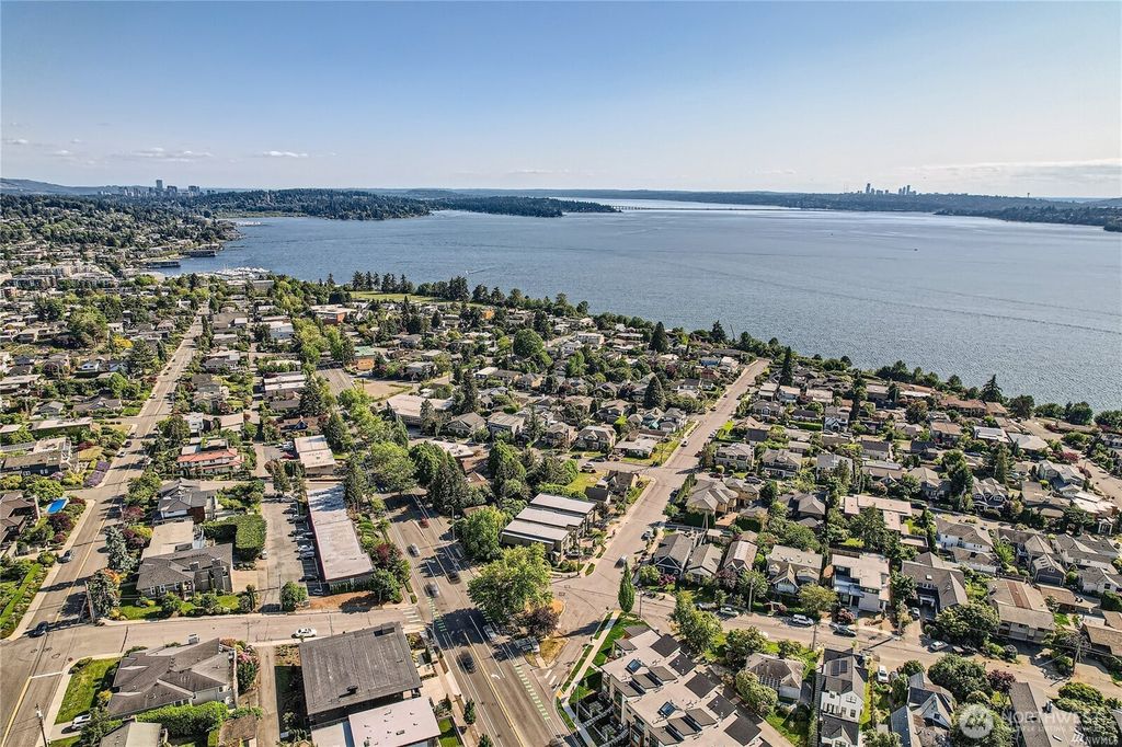 Photo of 1240 4th Street W, Kirkland, WA 98033 (MLS # 2458179)