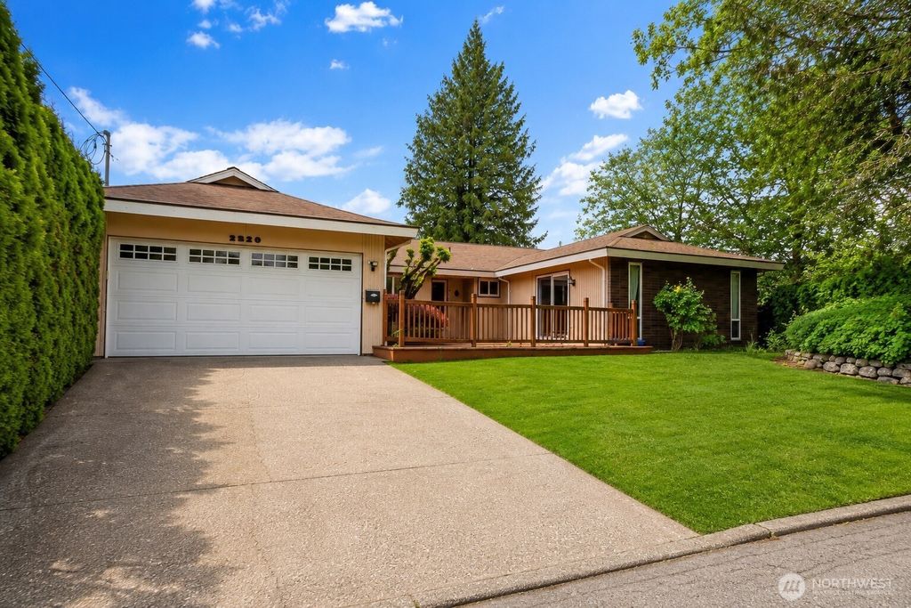 Photo of 2820 Alpine Street SE, Auburn, WA 98002 (MLS # 2522309)